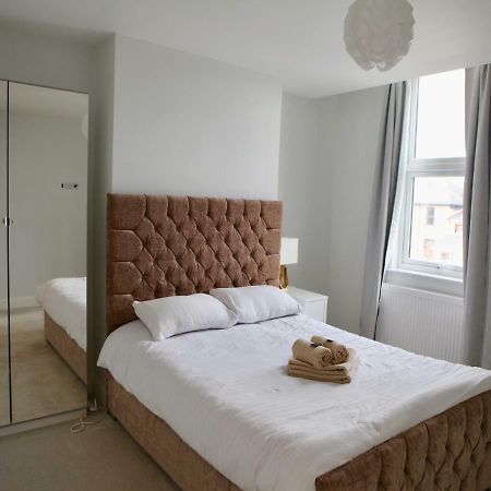 לונדון Cosy Room Near Westfield Stratford מראה חיצוני תמונה