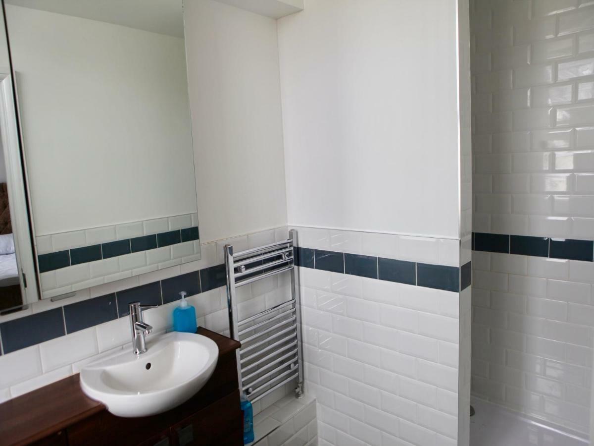 לונדון Cosy Room Near Westfield Stratford מראה חיצוני תמונה